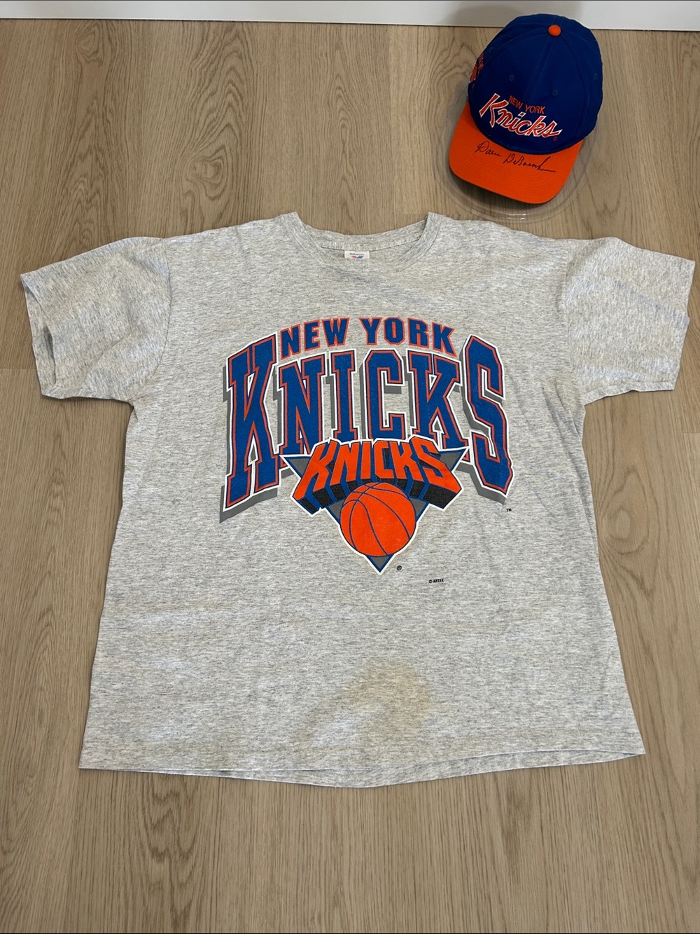 Vintage New York Knicks Artex XL tee + Sports Specialties Knicks hat bundle